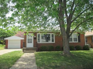 1102 Jefferson St, Pekin, IL 61554