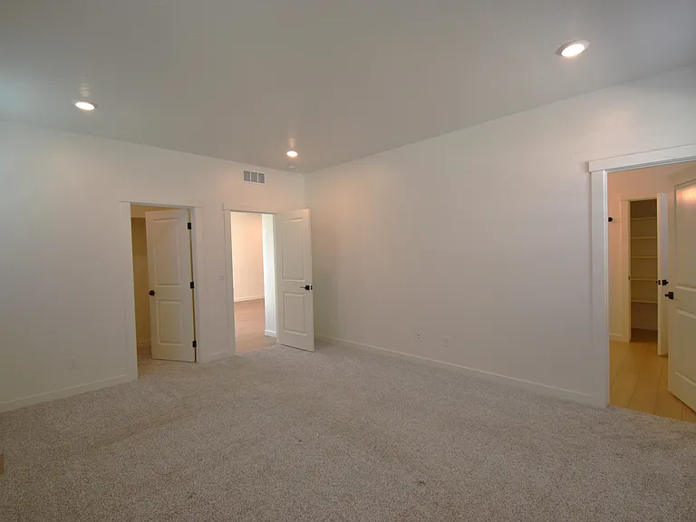 660 W Briaridge Dr — Photo 16