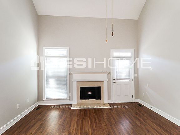 4th image of 3225 Wellbrook Dr