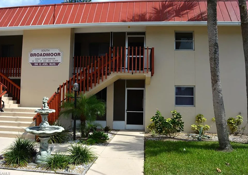 198 Joel Blvd #8