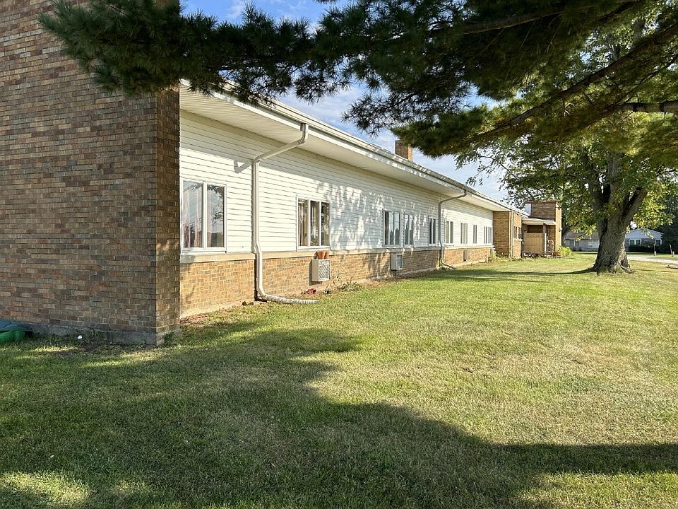 2nd image of 11 W Indiana Ave #13