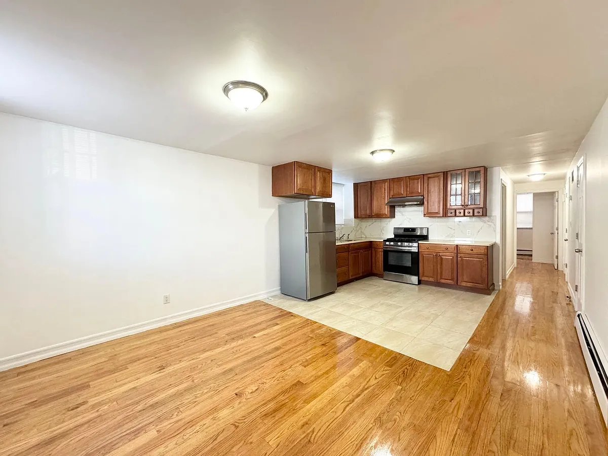 Photo 2 of 7 - 6440 Perry Ave #1 - Maspeth, NY Building Photo - 6440 Perry Ave #1