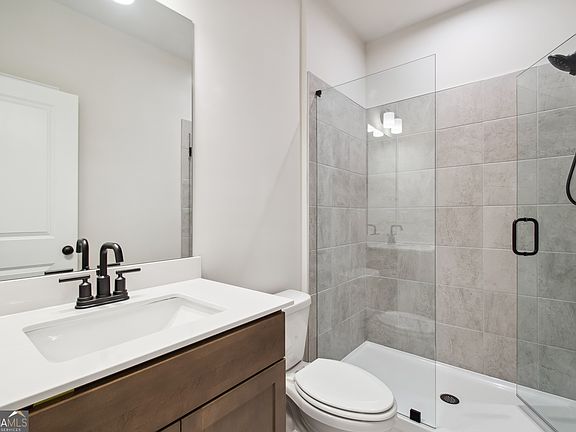 4th image of 719 Crossroad Ct SW