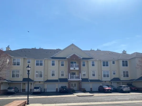 2104 Avery Ct, Somerset, NJ 08873