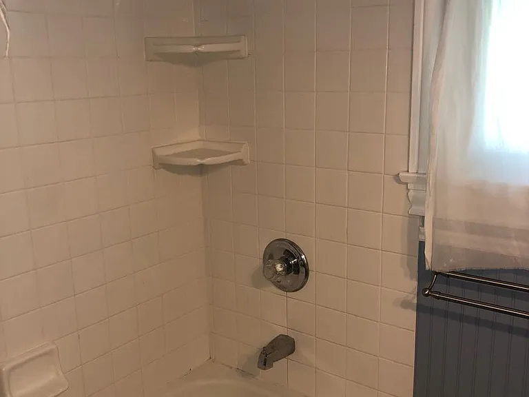 918 Bowie St — Photo 16