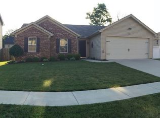 9212 River Trail Dr, Louisville, KY 40229