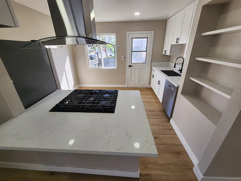 6106 Severin Dr — Photo 3