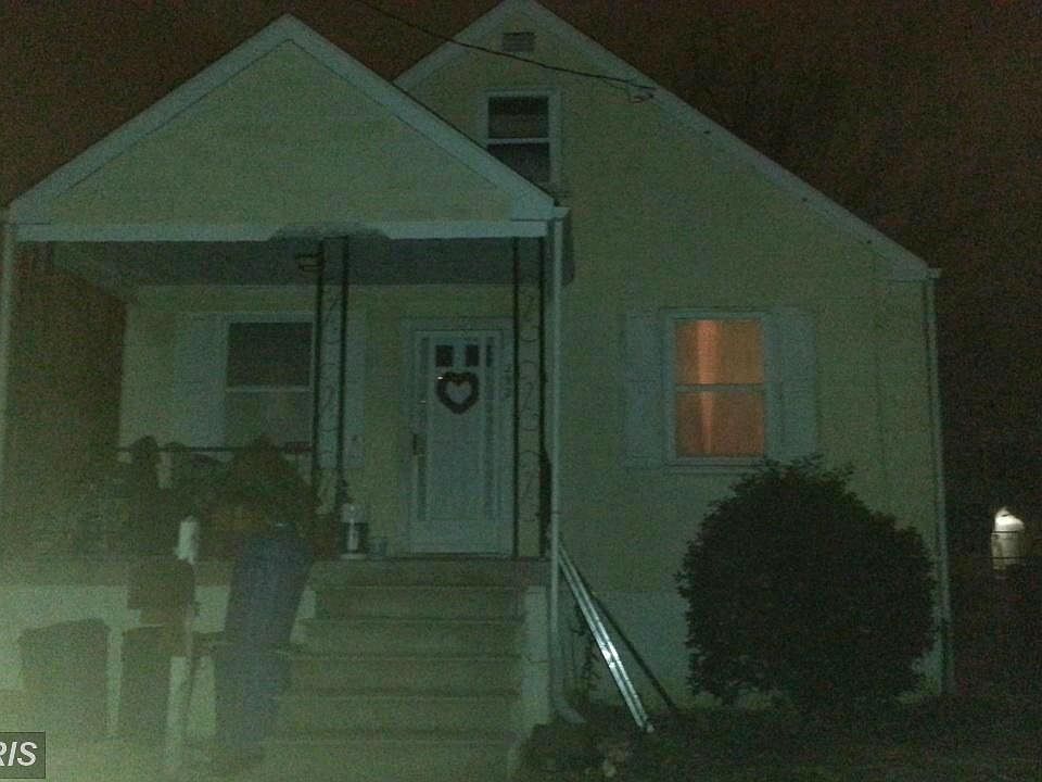 2nd image of 292 Stillwater Rd