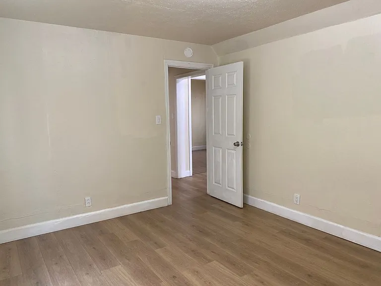 1427 Sherman St — Photo 14