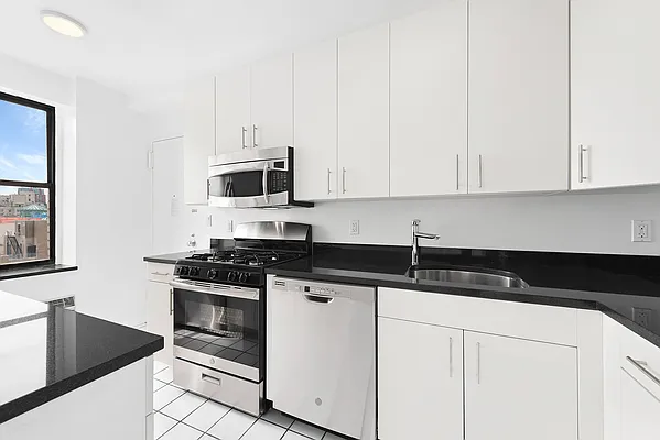 Rented by Corcoran | media 6