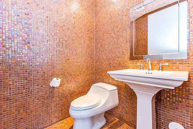 100 S Pointe Dr #3101 — Photo 25