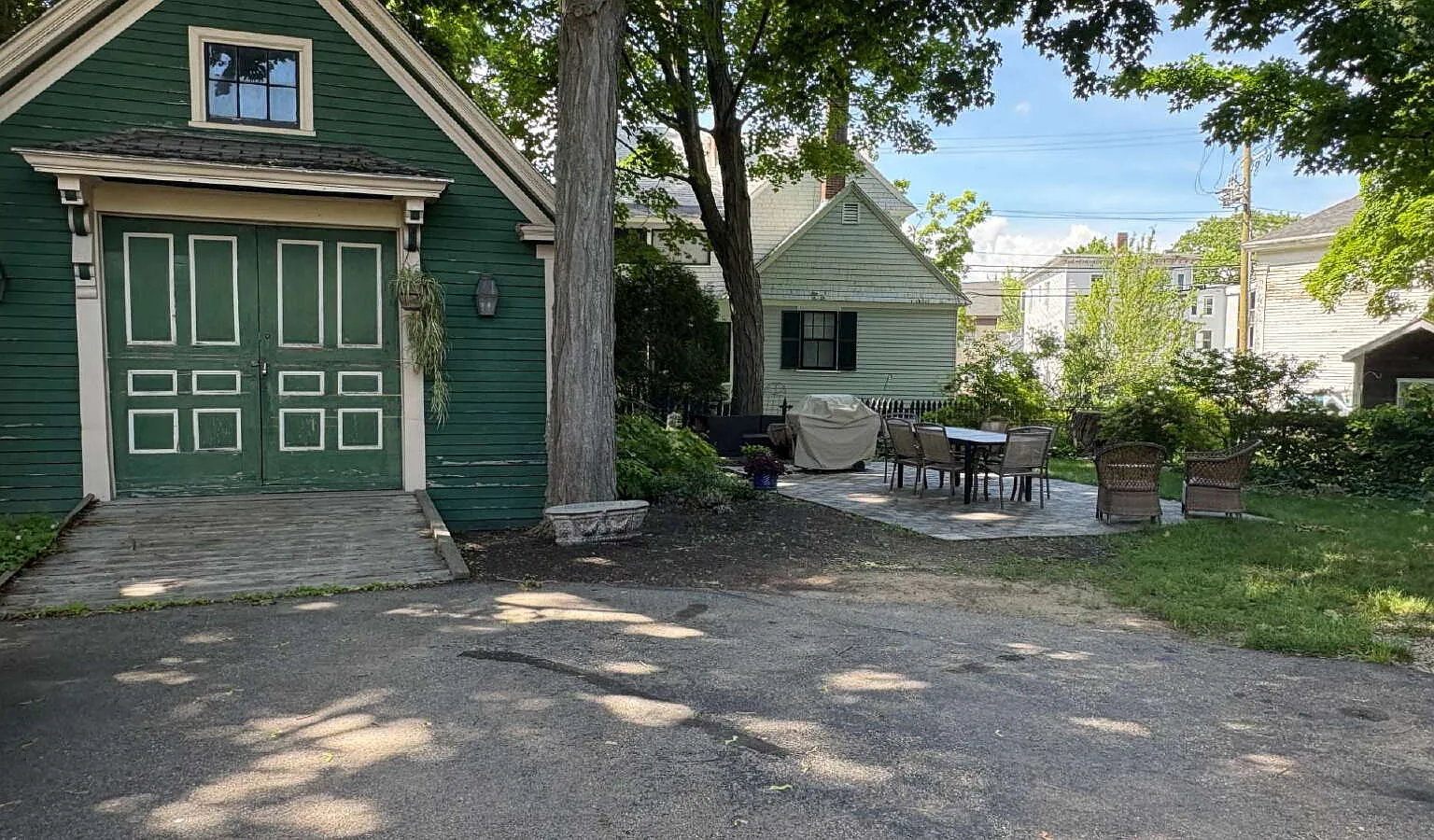 4 bed, 2.0 bath, 3000 sqft, $3,295 — Photo 3