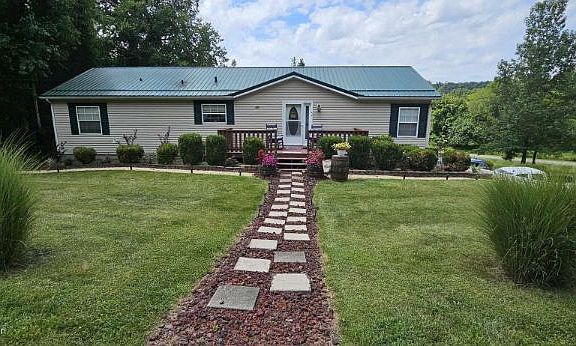 3rd image of 40 Flamingo Ln