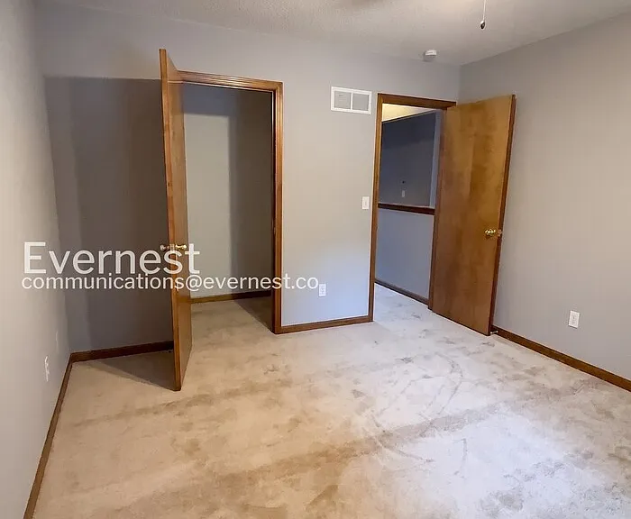 1041 Dean Dr — Photo 13