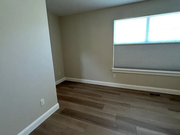 536 E Mulberry St — Photo 26