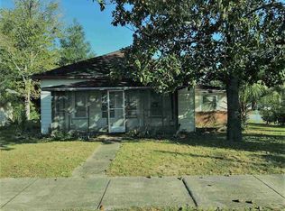 201 Sloss Ave, Defuniak Springs, FL 32433