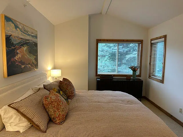 130 Flower Dr #D — Photo 11