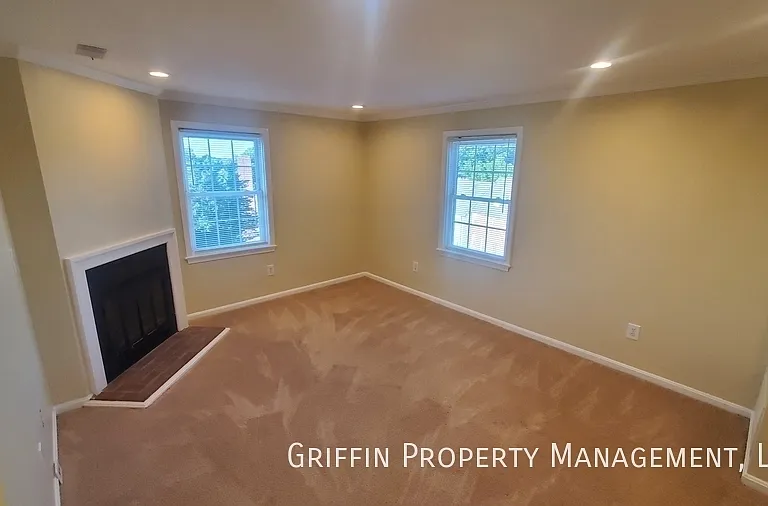 3709 Alabama Ave SE #301 — Photo 1
