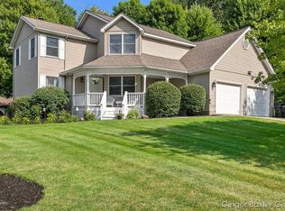 6641 Woodville Ct SE, Alto, MI 49302