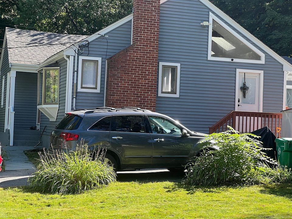 1st image of 3 Macintosh Ln