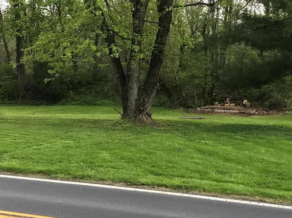 105 W Lisburn Rd, Mechanicsburg, PA 17055