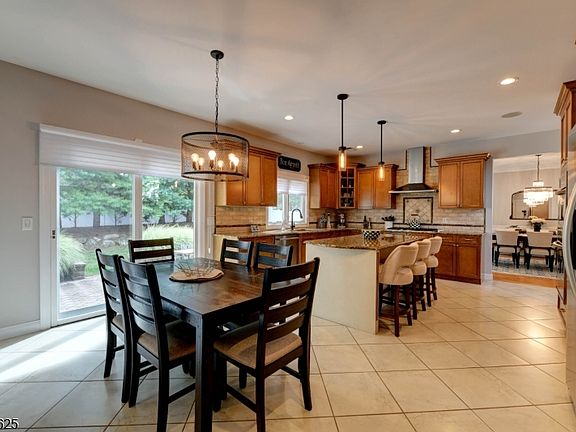 5th image of 26 Liberty Court