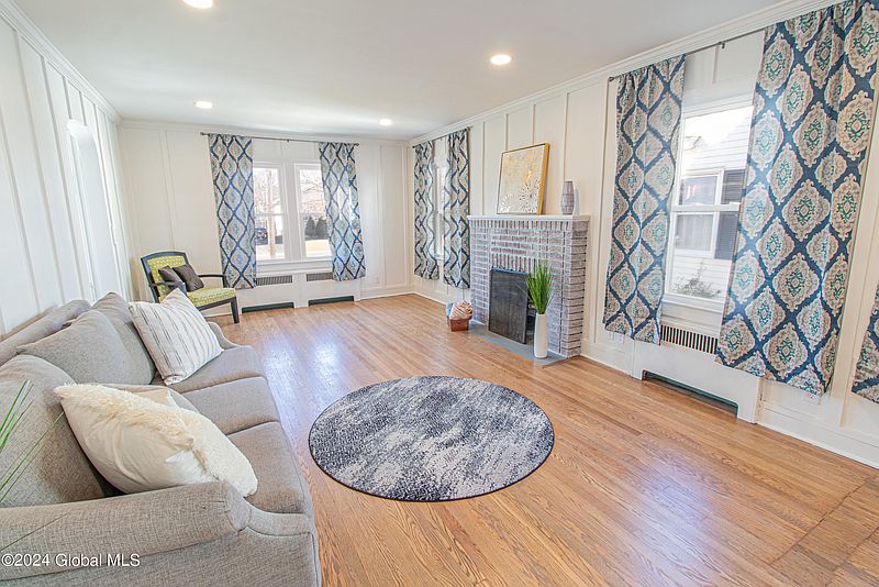 3rd image of 55 Van Schoick Avenue