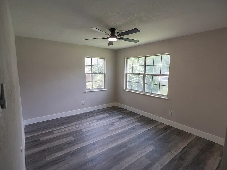 2110 Spikes St — Photo 12