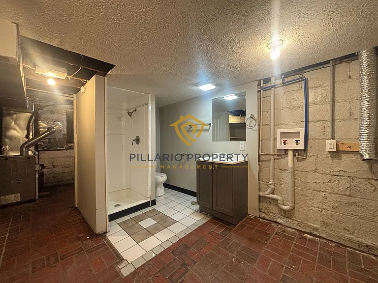 2815 Brookside Ave — Photo 6