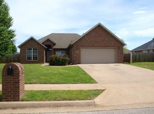 817 Herron St, Prairie Grove, AR 72753