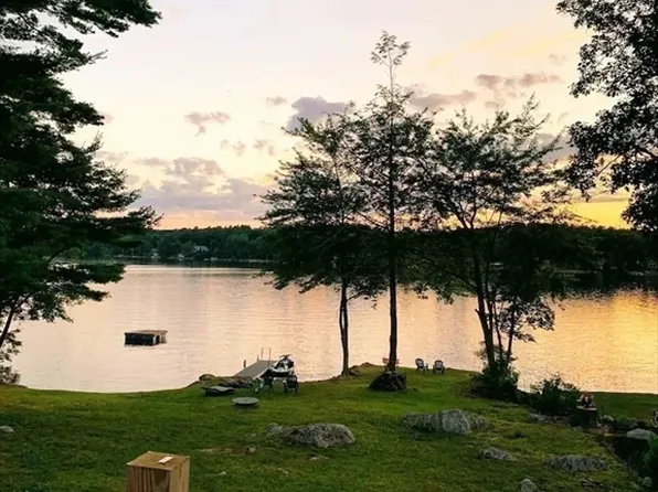 67 Lakeview Dr, Leicester, MA 01524