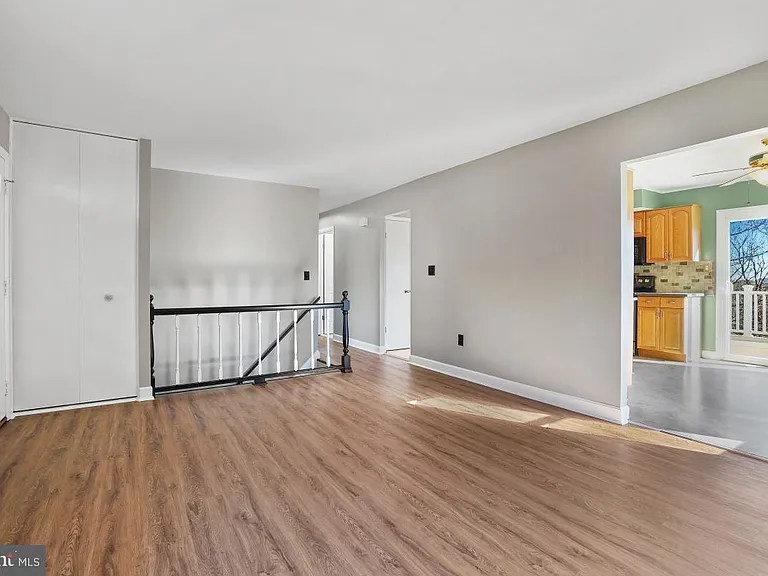 12316 Fountain Dr — Photo 6