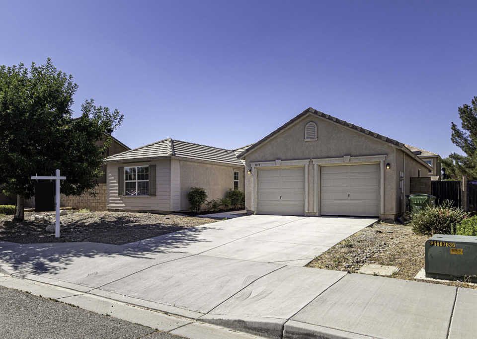 1st image of 3059 E Justin Ct
