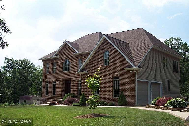 1st image of 15 Colonial Heights Dr