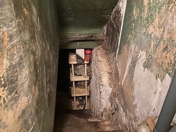 5th image of 4955 Sheldon St