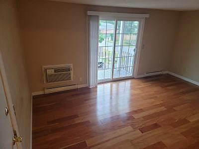 5th image of 349 Sunset Ave APT 11