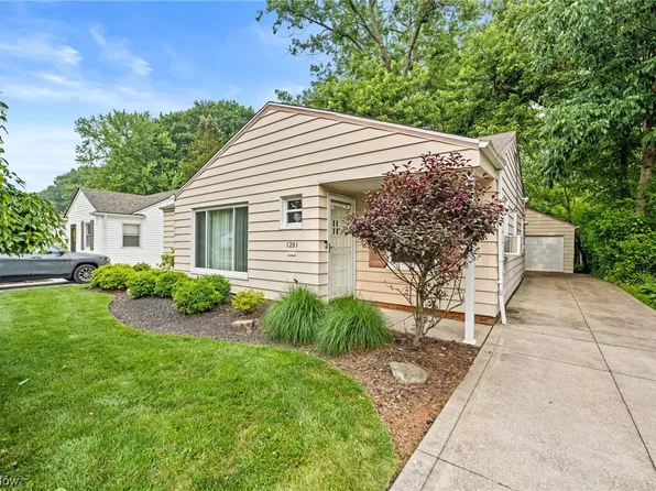 1261 Orchard Heights Dr, Mayfield, OH 44124