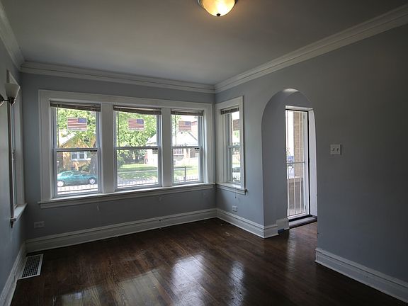 4th image of 6437 S Saint Lawrence Ave