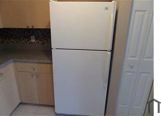 7940 N Nob Hill Rd #205 — Photo 8