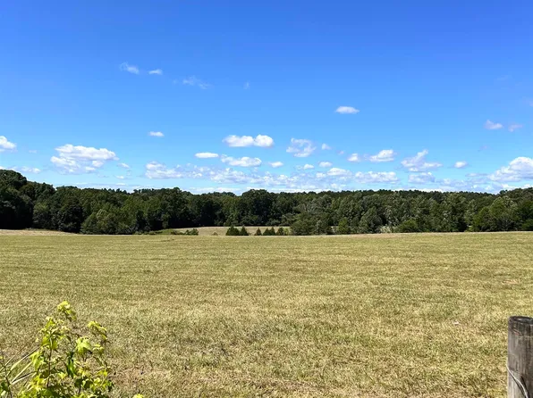 3 Due West Rd, Belton, SC 29627