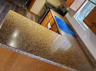 293-295 Desplaine Rd, De Pere, WI 54115
