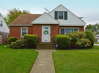 24354 Beachland Dr, Euclid, OH