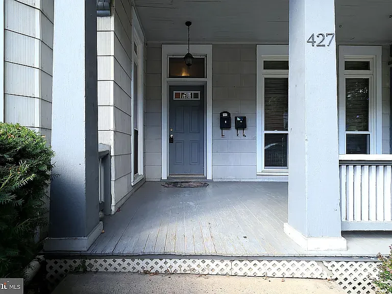2 bed, 999 sqft, $1,200 — Photo 3