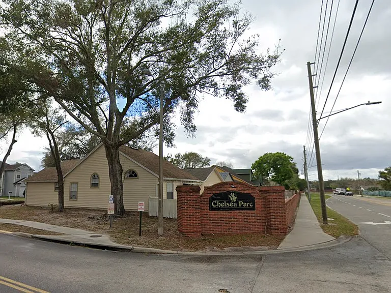 1778 Chatham Cir — Photo 24