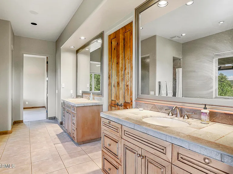 804 N Grapevine Dr — Photo 23