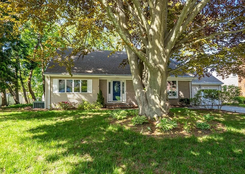 1st image of 99 Woodstock Ln