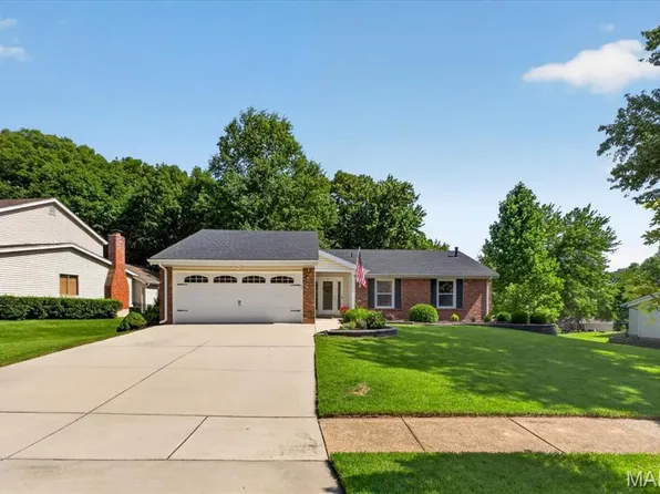 1471 Cherry Creek Ln, Ballwin, MO 63021