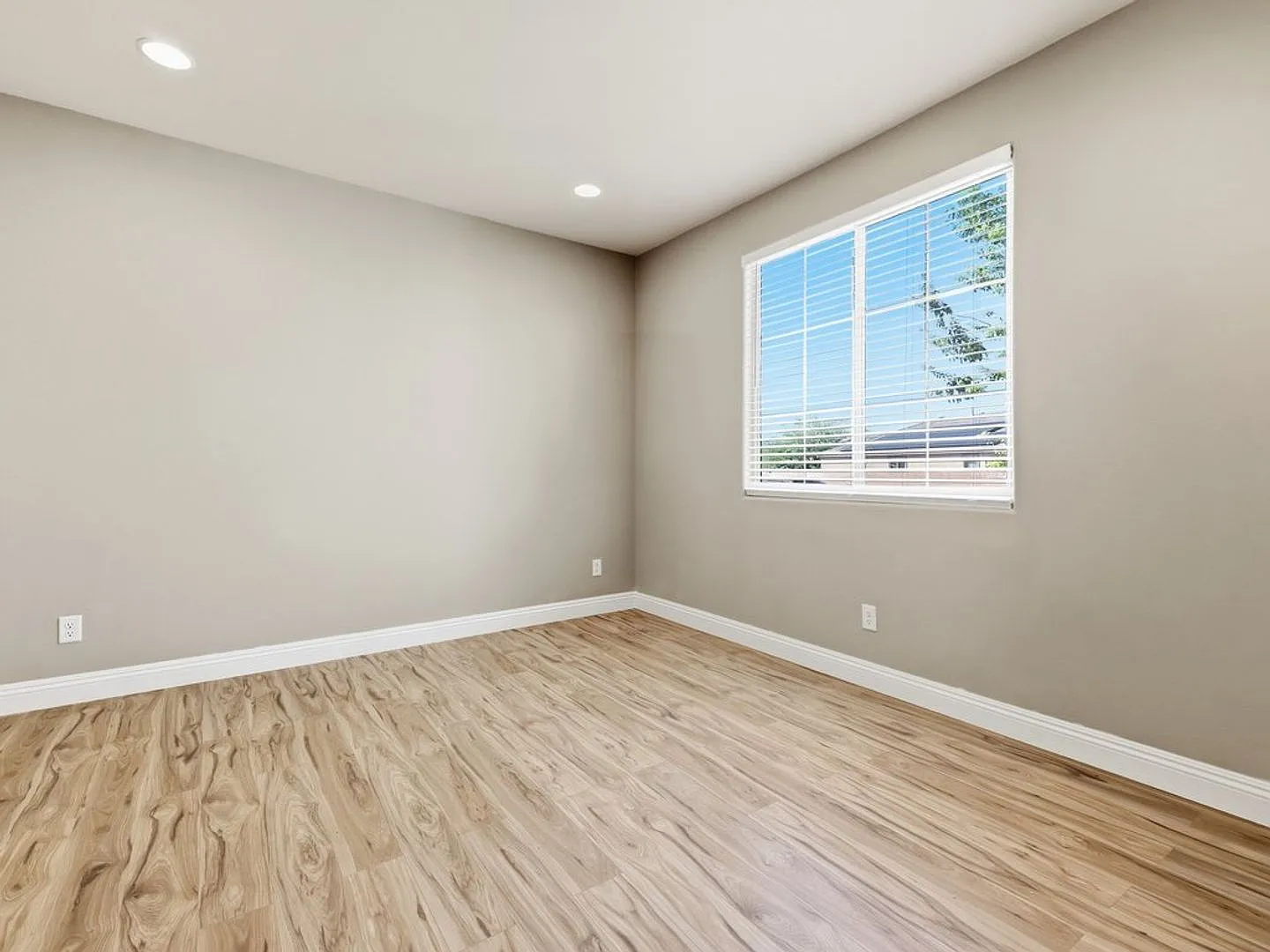 Spacious 4-Bedroom Home with Solar, Security System & Beautiful Backyard in Rocking K! — Photo 3
