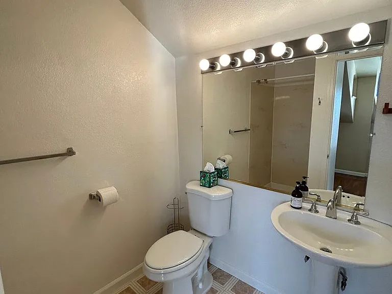 5276 Trophy Dr #B — Photo 7