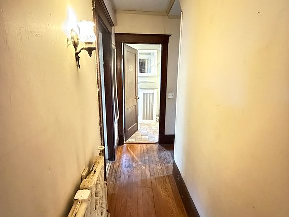 3rd image of 72 Charlesbank Rd
